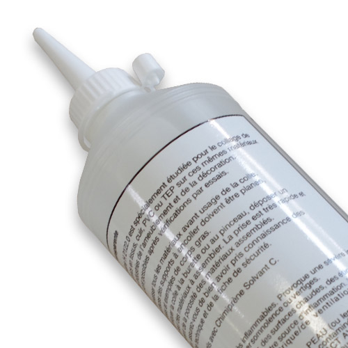 Colle transparente en burette pour finition